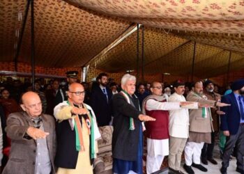 LG pays tributes to Mahatma Gandhi on his punyatithi