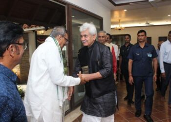 LG interacts with BHU Alumni at Hyderabad, tributes Pandit Madan Mohan Malaviya