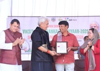 LG addresses Closing Ceremony of Viksit Krishi Sankalp Abhiyan at Khudwani-Kulgam