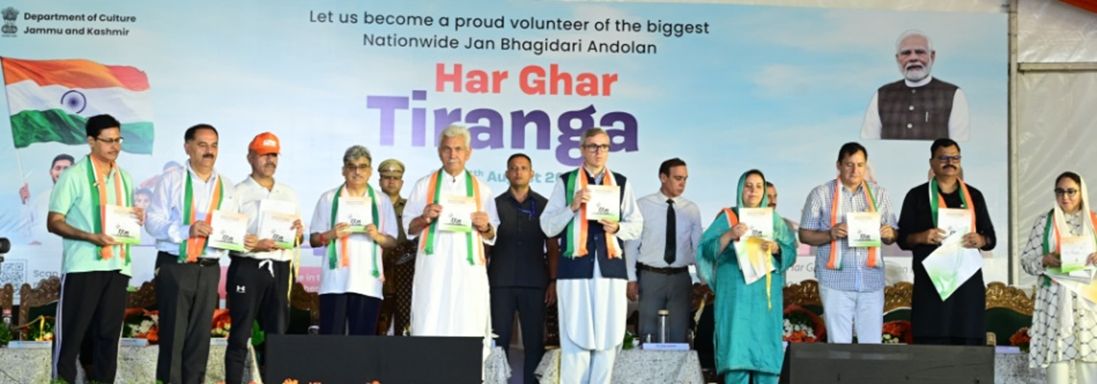 LG flags off Tiranga Yatra from Dal Lake in Srinagar