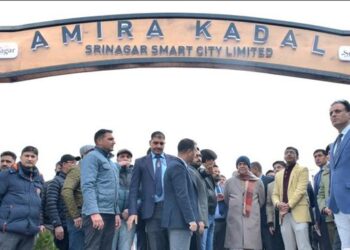 LG inaugurates redeveloped Amira Kadal bridge in Srinagar