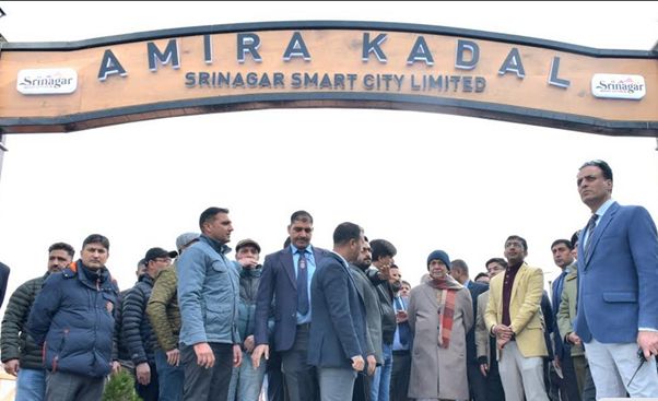 LG inaugurates redeveloped Amira Kadal bridge in Srinagar