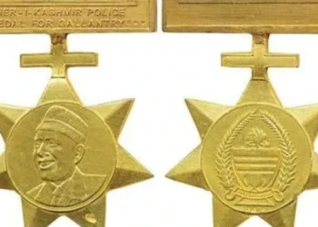 Sheikh Abdullah’s picture embossed on J&K police medal replaced with national emblem