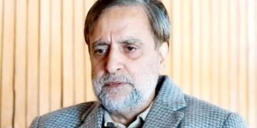 MP Mian Altaf escapes unhurt after landslide hits vehicle on Jammu-Poonch highway