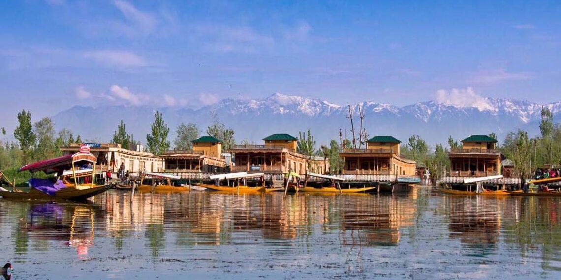 J&K High Court Allowing Repairs Of Houseboats Has Come Relief To Owners, But Many Say Lack Funds For Costly Work