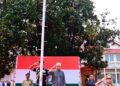 LG Manoj Sinha Hoists Tricolour at Lok Bhavan, Pays Tribute to Freedom Fighters