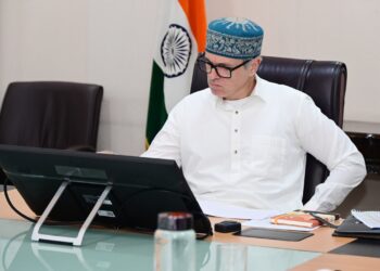 CM Omar Abdullah Reviews Plan to Upgrade 714 High Schools into K-12 Institutions