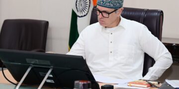 CM Omar Abdullah Reviews Plan to Upgrade 714 High Schools into K-12 Institutions
