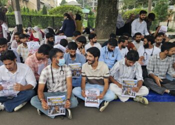 J&K Govt to finalise medical interns’ stipend hike within 30 days