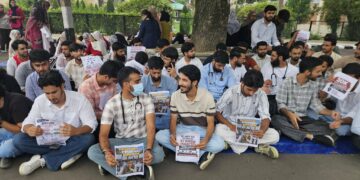 J&K Govt to finalise medical interns’ stipend hike within 30 days