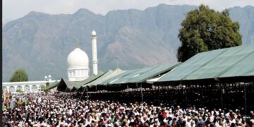 Thousands throng revered Hazratbal Shrine as J&K observes Jumma-tul-Vida with zeal