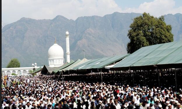 Thousands throng revered Hazratbal Shrine as J&K observes Jumma-tul-Vida with zeal