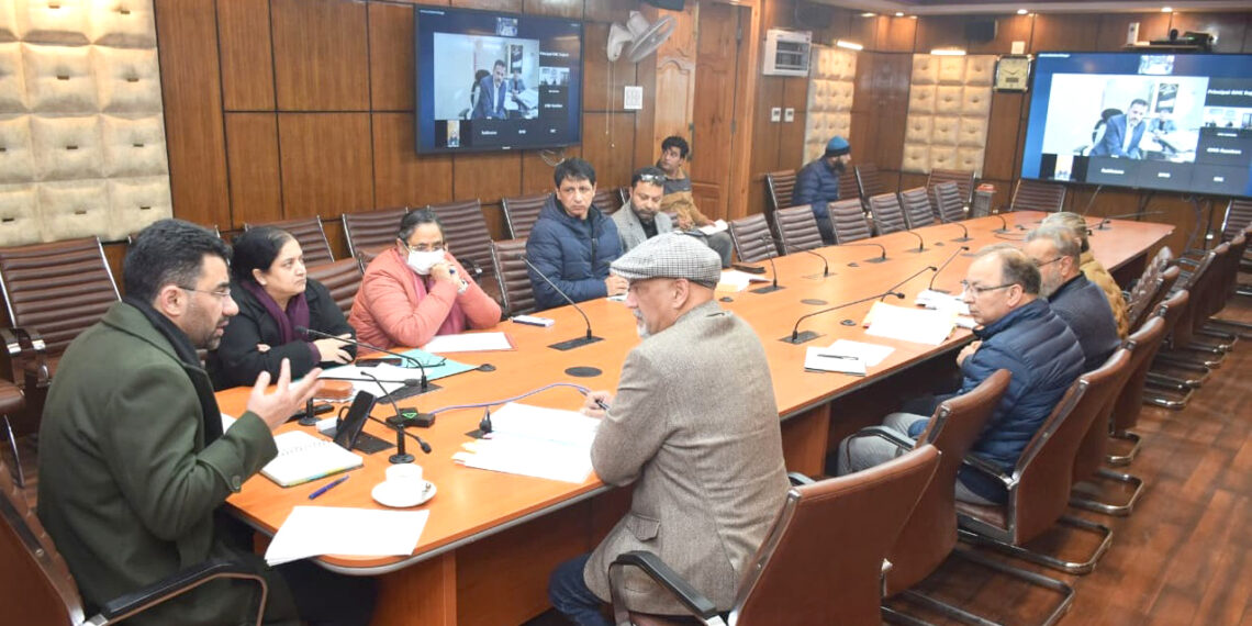 Health Secy reviews winter preparedness; emphasizes seamless patient-care