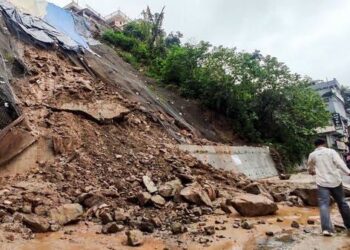 7 Kashmir workers feared dead in Himachal landslide, rescue on