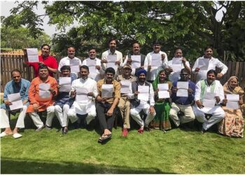 Holi shock for Congress, Jyotiraditya Scindia quits, 22 MLAs also resign as MP govt teeters on edge