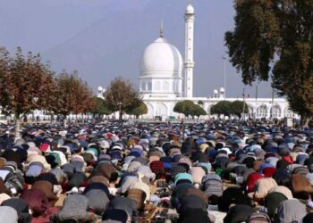 Eid-e-Milad-un-Nabi (SAW) celebrated with religious fervor across JK