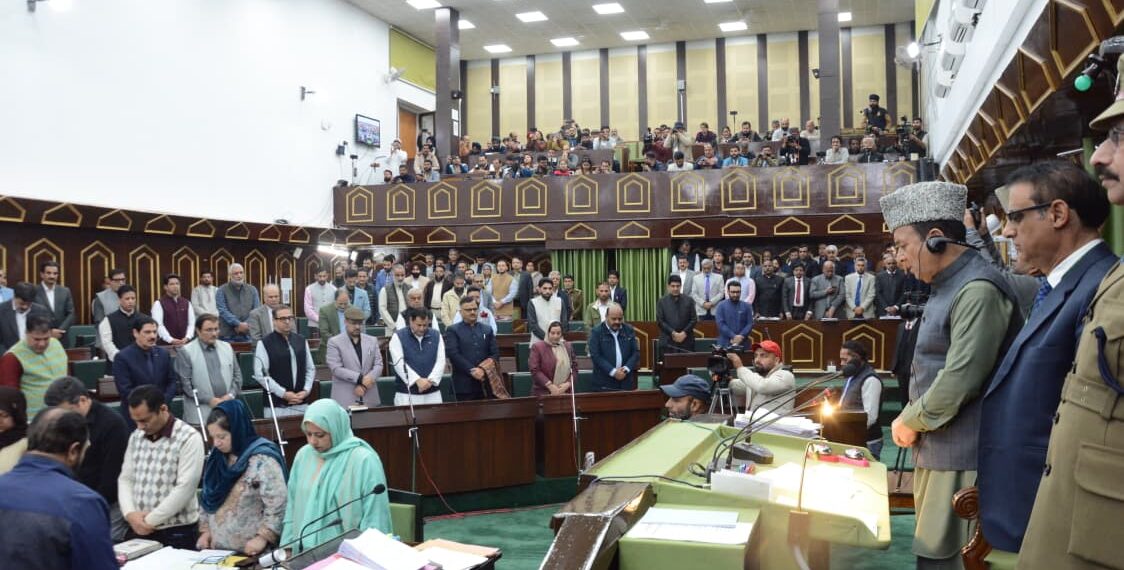 Assembly pays tributes to former Minister Qamar Ali Akhoon