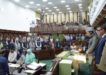 *House pays tributes to former Minister Qamar Ali Akhoon*