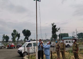 DHSK celebrates I-Day, Director unfurls tri-color, hails health care workers