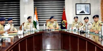 IGP Kashmir Reviews Security, Law & Order and Crime Scenario in District Bandipora