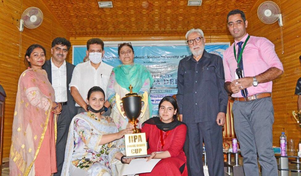 60 students join annual IIPA debate at KU; VC chairs valedictory session