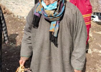 Age couldn’t deter 110-year old’s spirit to vote in Bandipora hamlet