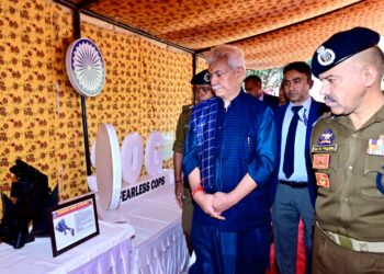LG visits J&K Police Commando Training Centre in Jammu, reviews various training programmes*