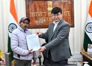 17 Eligible Beneficiaries Get Sanction Letters Under PMAY-U 2.0 in Baramulla