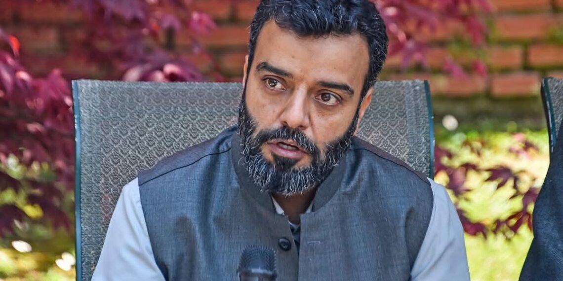 *On day of NC’s crucial CWC session, estranged MP Aga Ruhullah heads to Ganderbal*