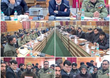 DC Baramulla Reviews Major Civic Issues During Key Meeting in Sopore;