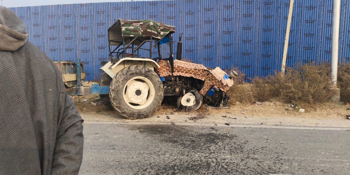 *Collision Between Tractor, Tavara Leaves Several Injured in Tral*