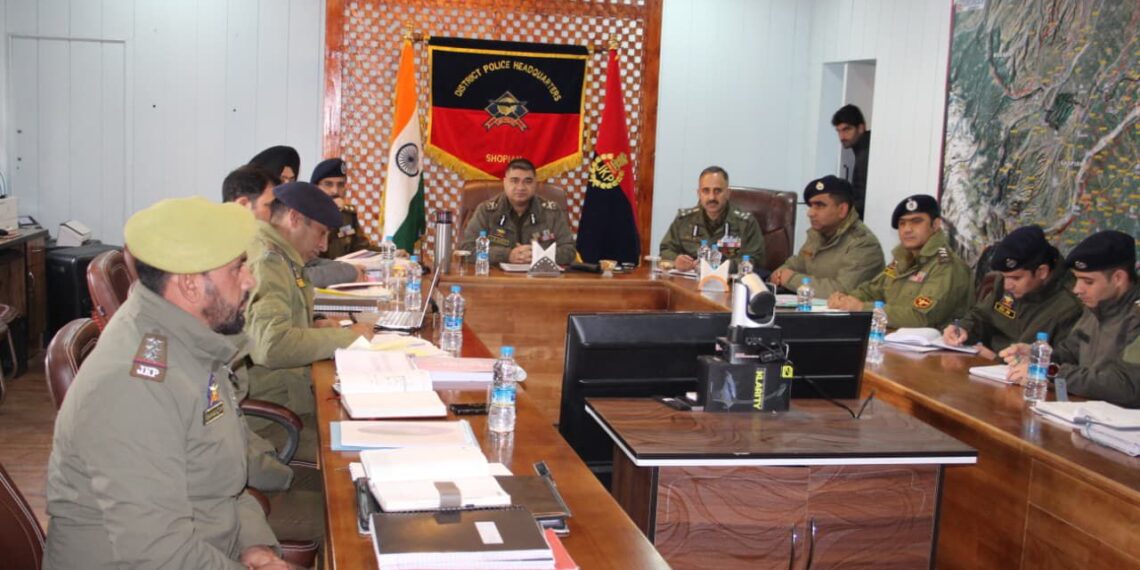 *IGP Kashmir Orders Intensified Crackdown in Shopian; Reviews Security Grid, Crime Trends*