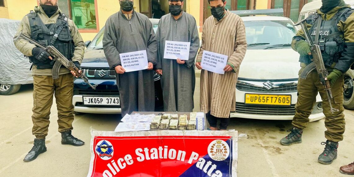 Baramulla Police Bust Cheating & Robbery Racket; ₹6 Lakh Cash and Counterfeit Gold Coins Recovered*