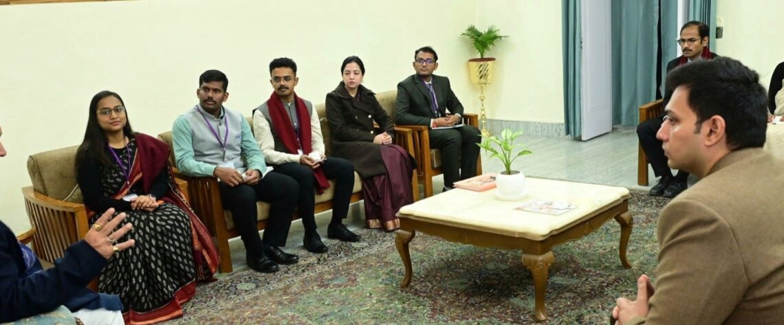 Lieutenant Governor interacts with IAS Officer Trainees of 2025 Batch
