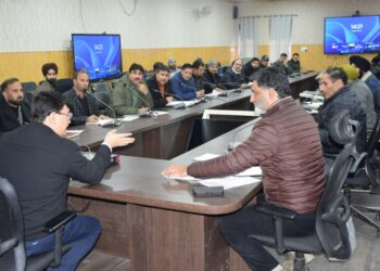 DC Baramulla Reviews Progress of Various Schemes Under Agriculture and Allied Sectors