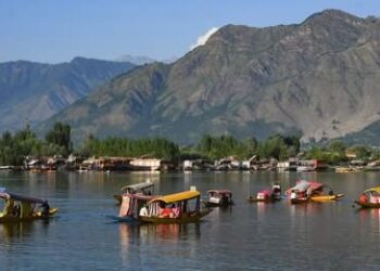 *Kashmir Sees Warmest February In Decade, Record High Day Temperatures Across Valley*