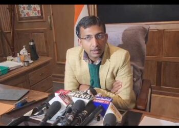 *Fuel Stocks Sufficient for 15 Days, No Need to Panic: Div Com Kashmir”*
