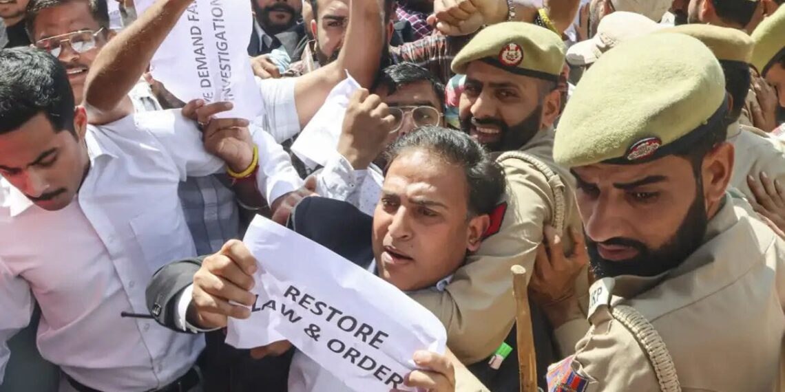 *NC takes out protest march in Jammu against attack on Farooq Abdullah*
