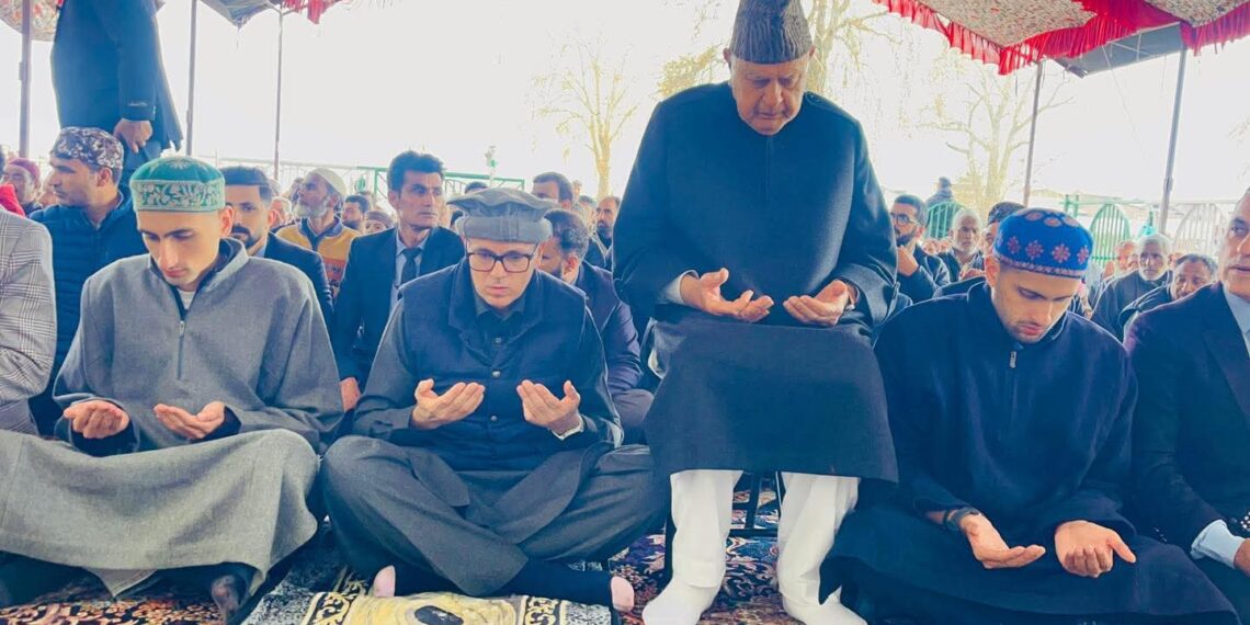 *Omar, Farooq Abdullah join thousands gathered at Hazratbal Shrine for Eid-ul-Fitr*