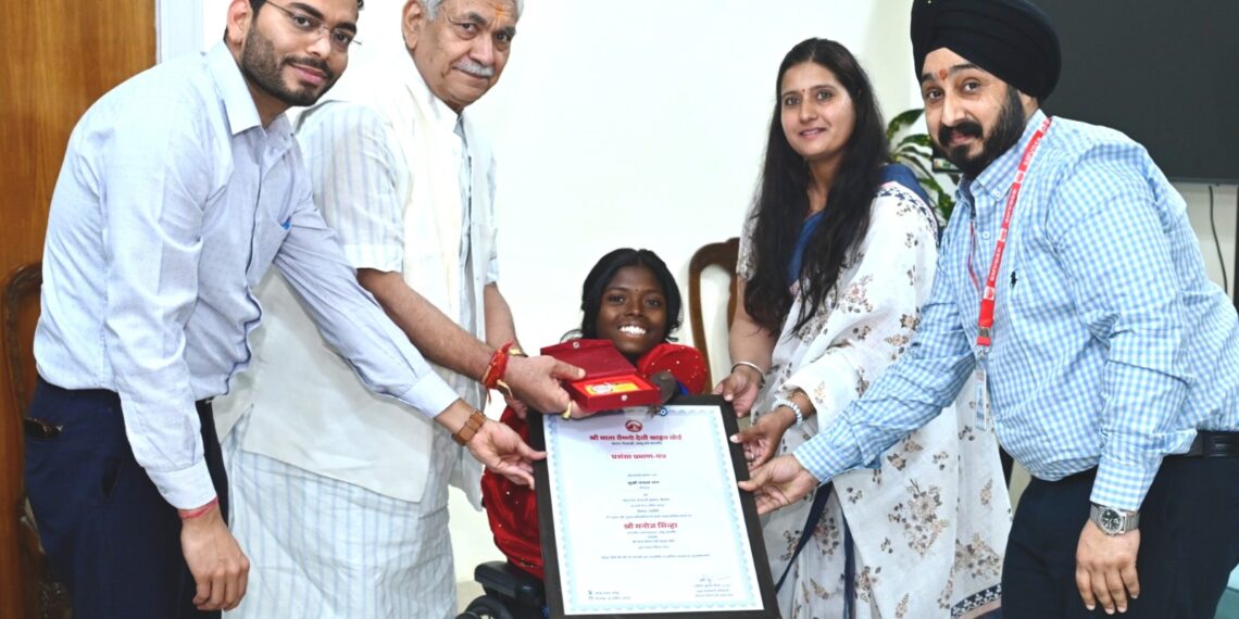 LG Sinha felicitates International Para-Archer Payal Nag at Lok Bhavan