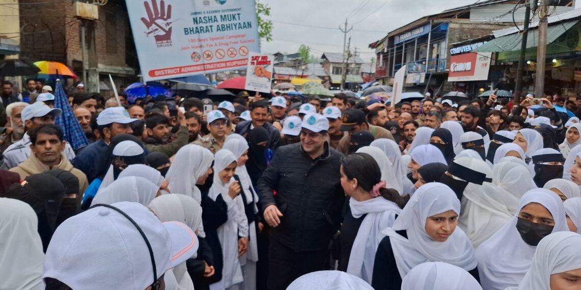 Handwara rises in unison as Sajad Lone leads powerful “Nasha Mukt Bharat Abhiyan” rally