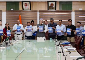 CM Omar Abdullah unveils ‘Six Seasons‘- Shishur magazine of J&K Tourism Department