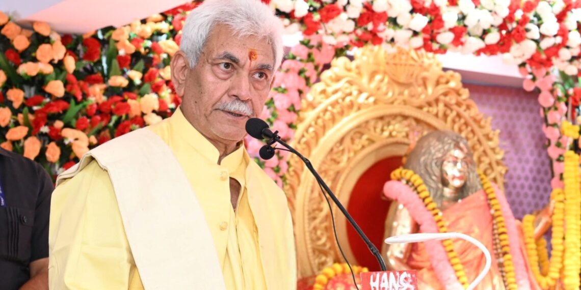 LG Sinha urges Students, Teachers to contribute to Nation-Building