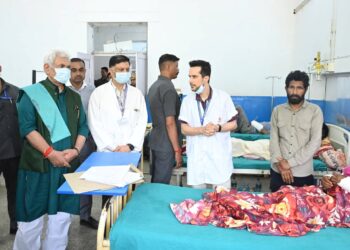 Udhampur Road Accident: LG Sinha meets the injured at GMC Udhampur