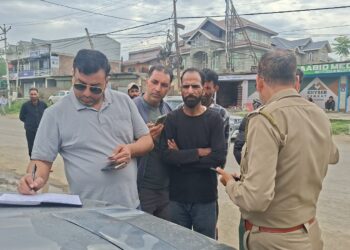 ARTO Baramulla leads massive Traffic Enforcement Drive across district