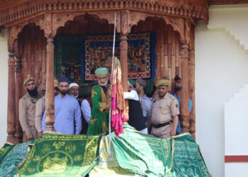 Urs of Shah Hamdan (RA) Observed With Religious Fervour in Tral