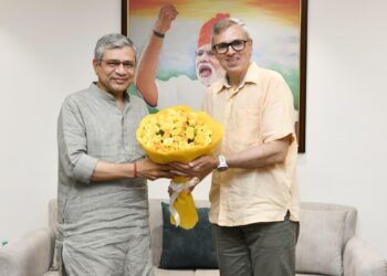 CM Omar Abdullah meets Railway Minister Ashwini Vaishnaw, seeks enhanced rail connectivity for J&K