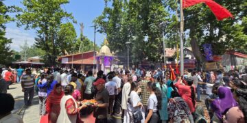 Kashmiriyat Triumphs at Kheer Bhawani, Tulmulla Sees Grand Confluence of Faith