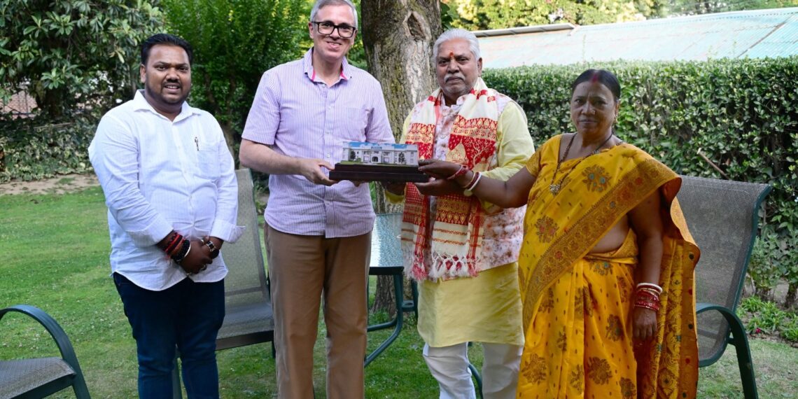 CM Omar Abdullah meets Bihar Assembly Speaker, Himachal Pradesh Education Minister in Srinagar