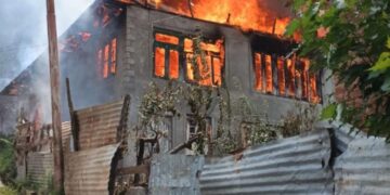 Fire Engulfs Residential House in Ganderbal’s Gutlibagh